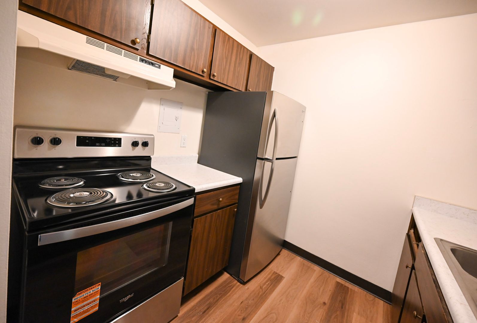 Sun Prairie Apartment: 242 Amber Trail