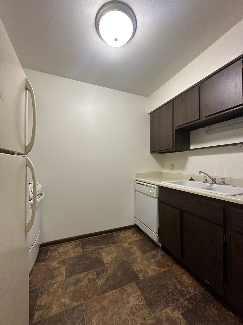 Madison Apartment: 1705 Onsgard - 3832 Orin
