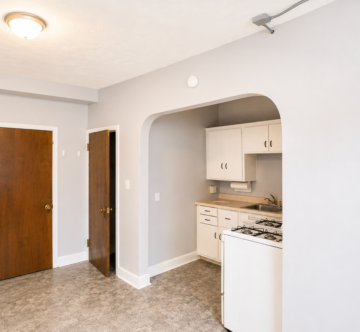 Dubuque Apartment: 2535 Central Avenue