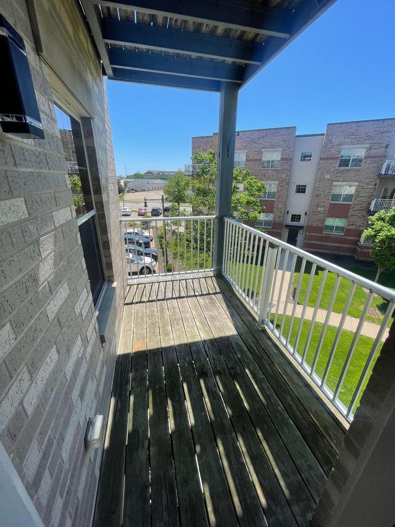 Sun Prairie Apartment: 155 Market St - 351 E Main Street