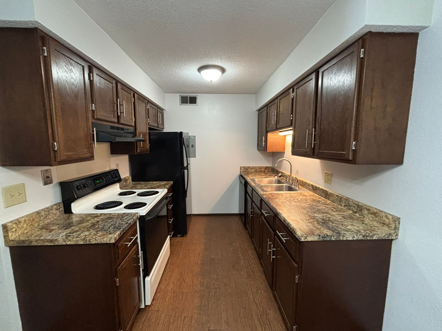 Dubuque Apartment: 811-860 Hawkeye Drive