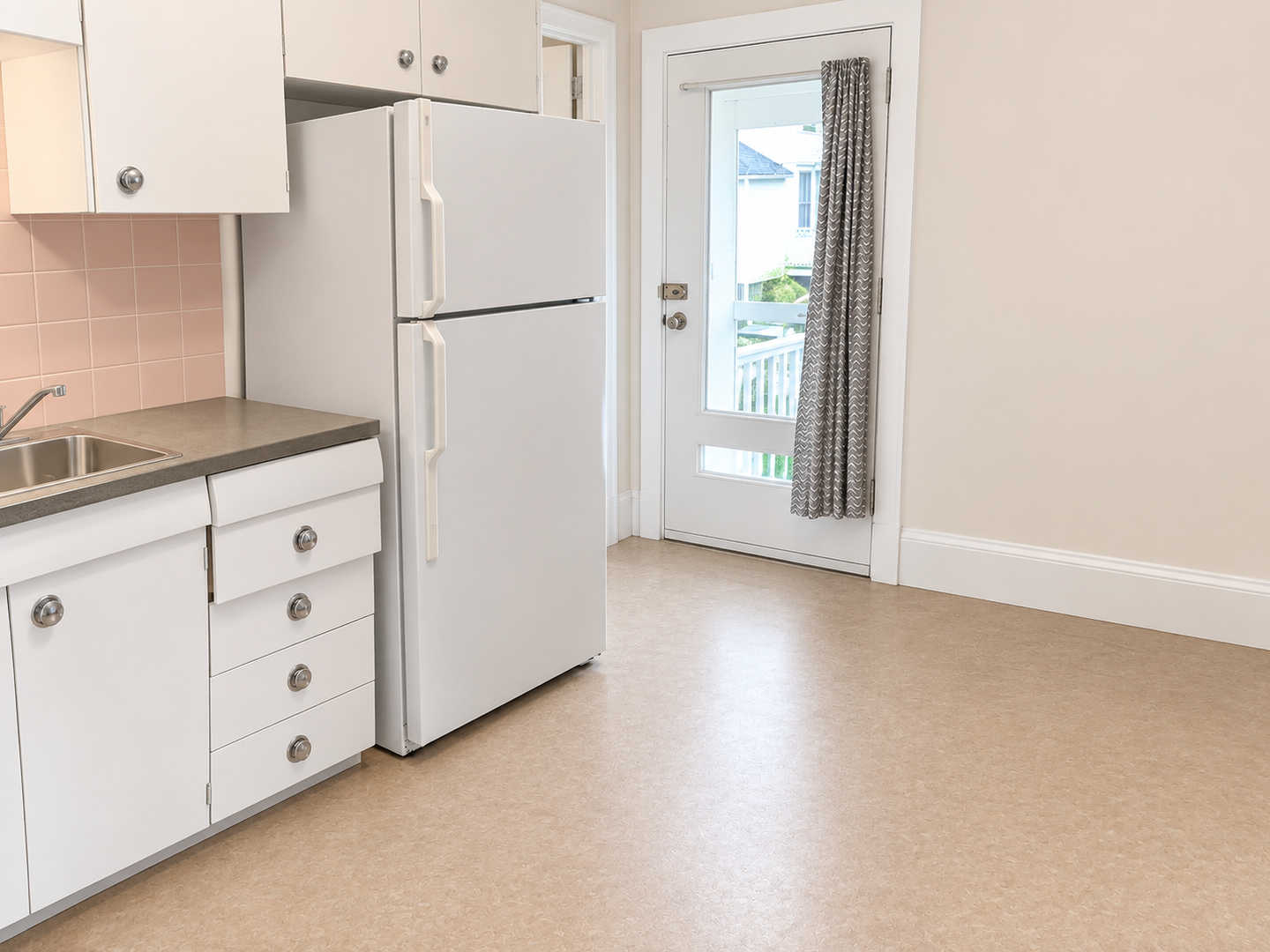 Madison Apartment: 110-112 E Johnson Street