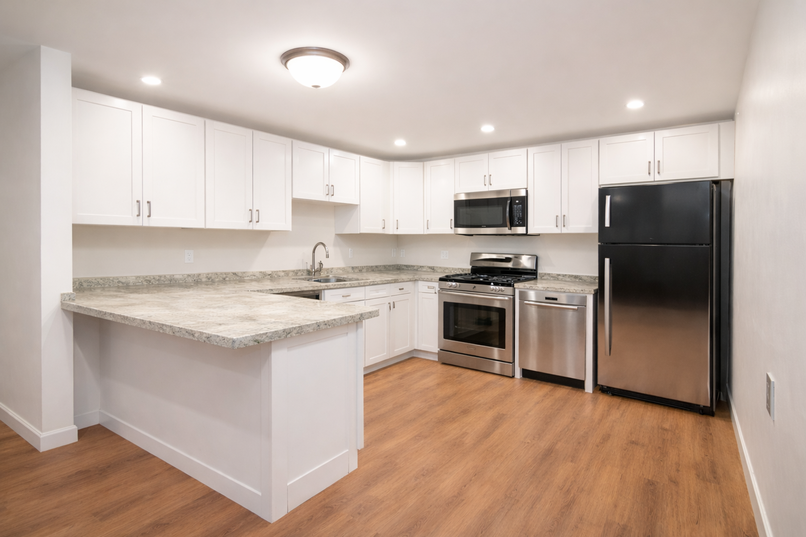 Lake Delton Apartment: 231-241 N Burritt Avenue