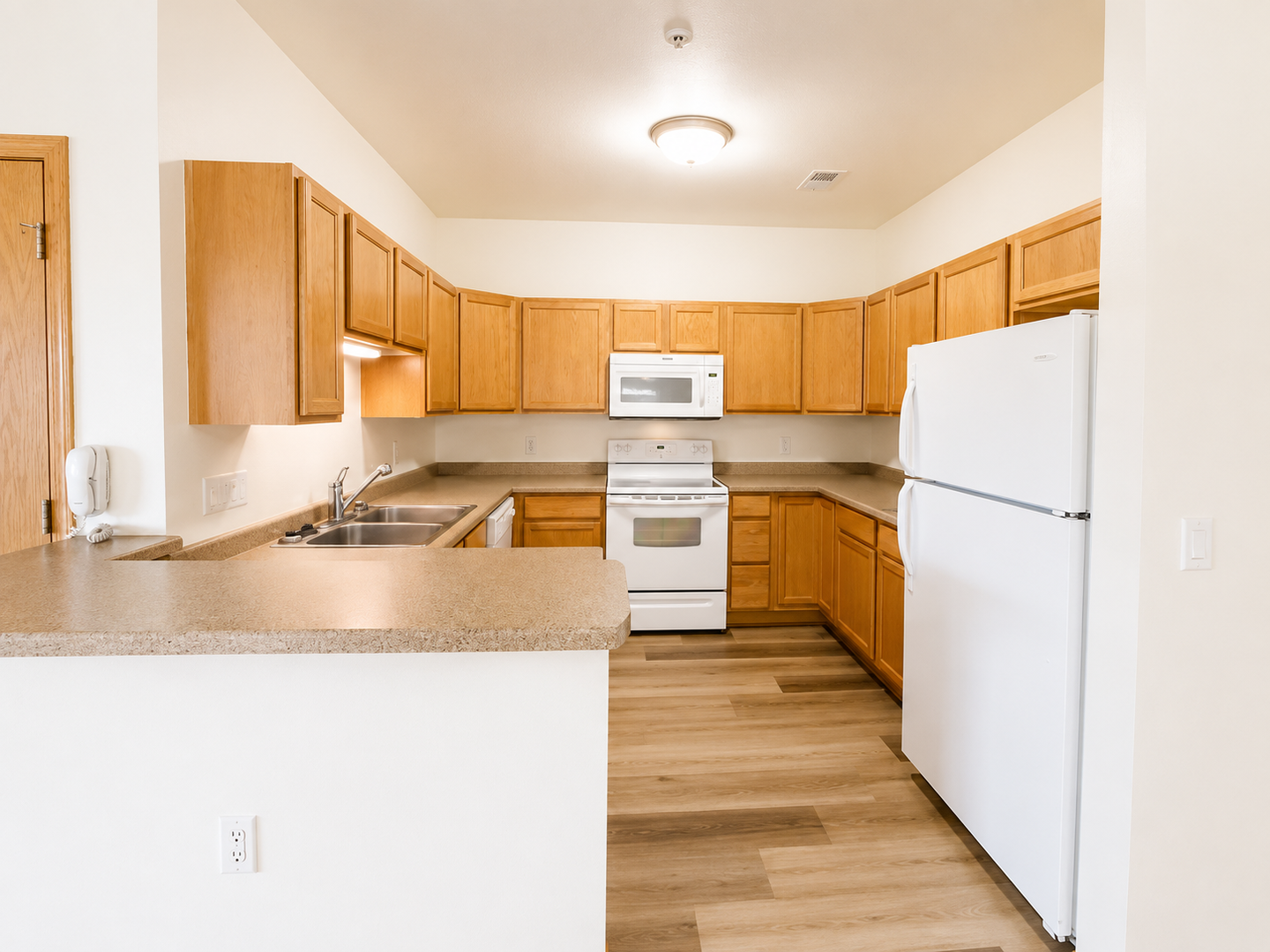 Oregon Apartment: 101 Elliot Lane - 218 Wolfe Street