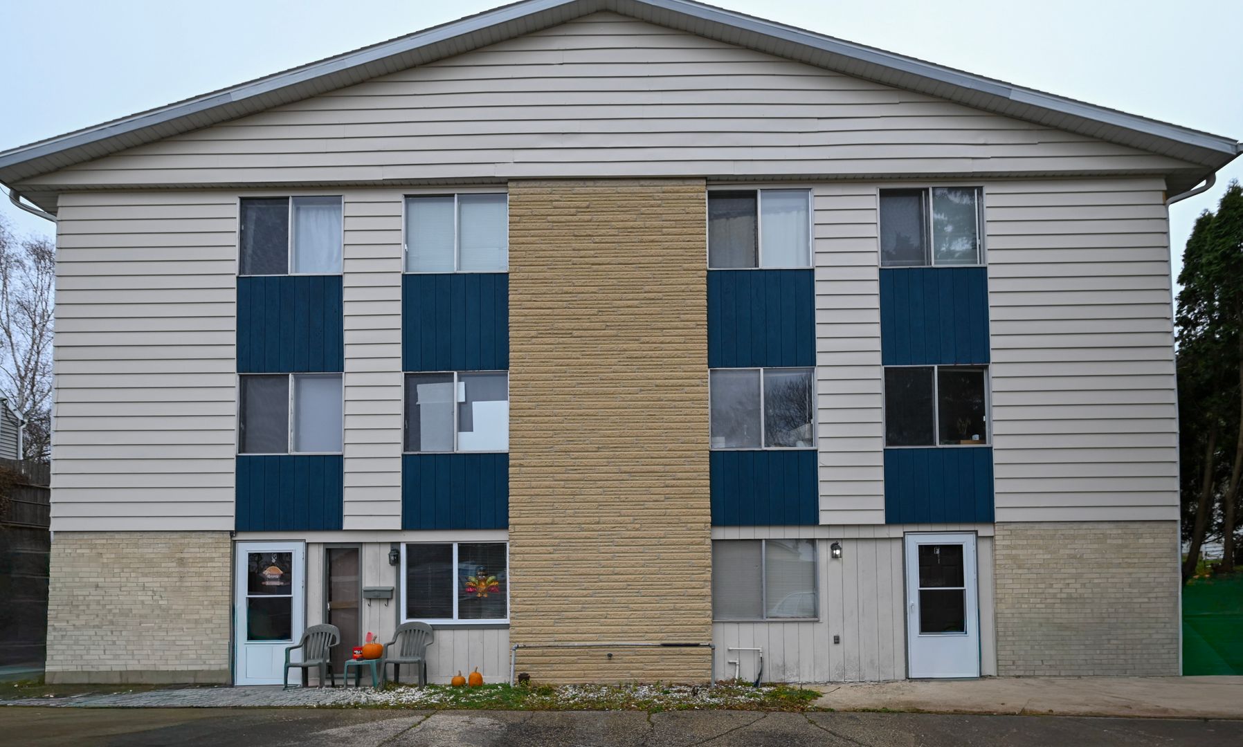 Verona Apartment: 451 South Main Street