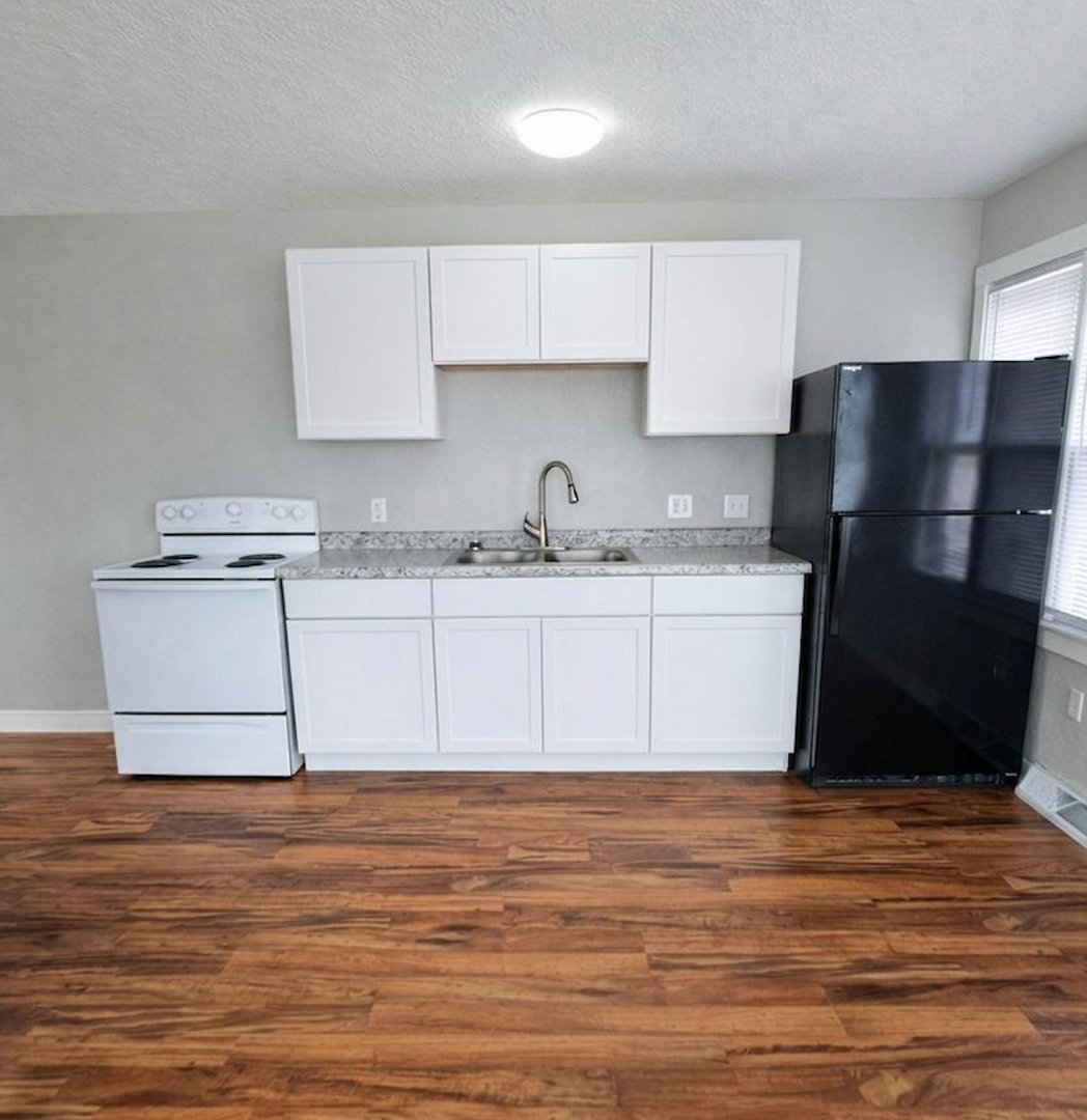 Tomah Apartment: 603 & 603 1/2 N. Superior Ave.