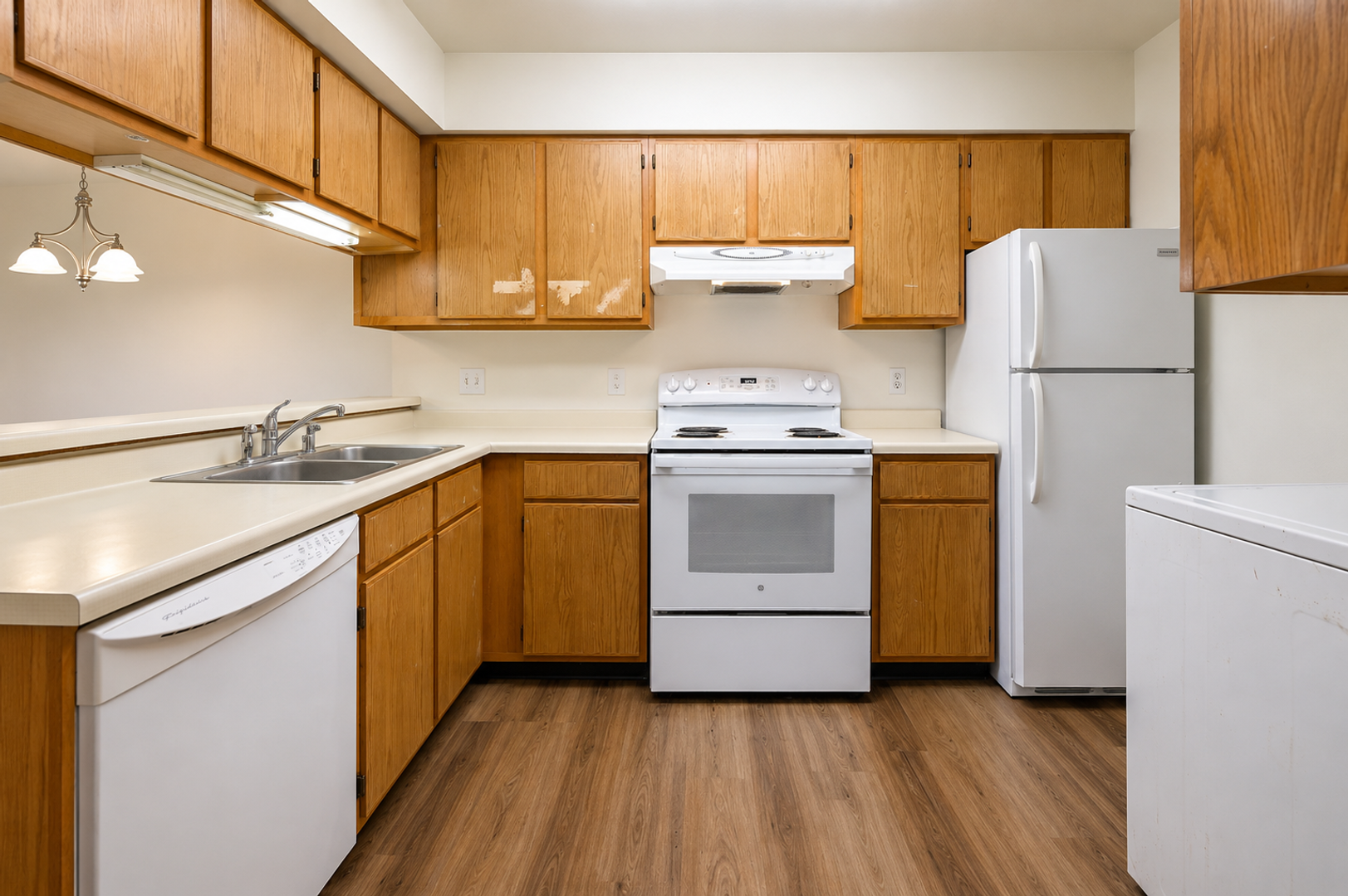 Cottage Grove Apartment: 601 E. Oak St.