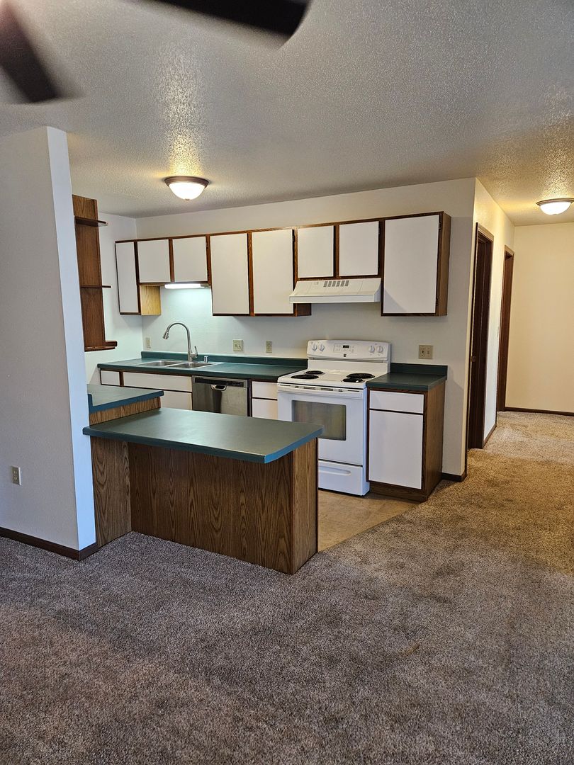 Tomah Apartment: 202-260 Murdock St