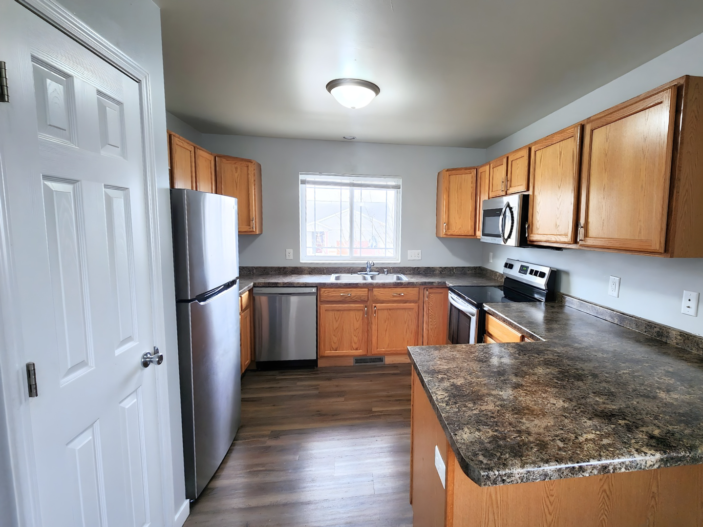 Sun Prairie Apartment: 243-349 Tall Grass Trail