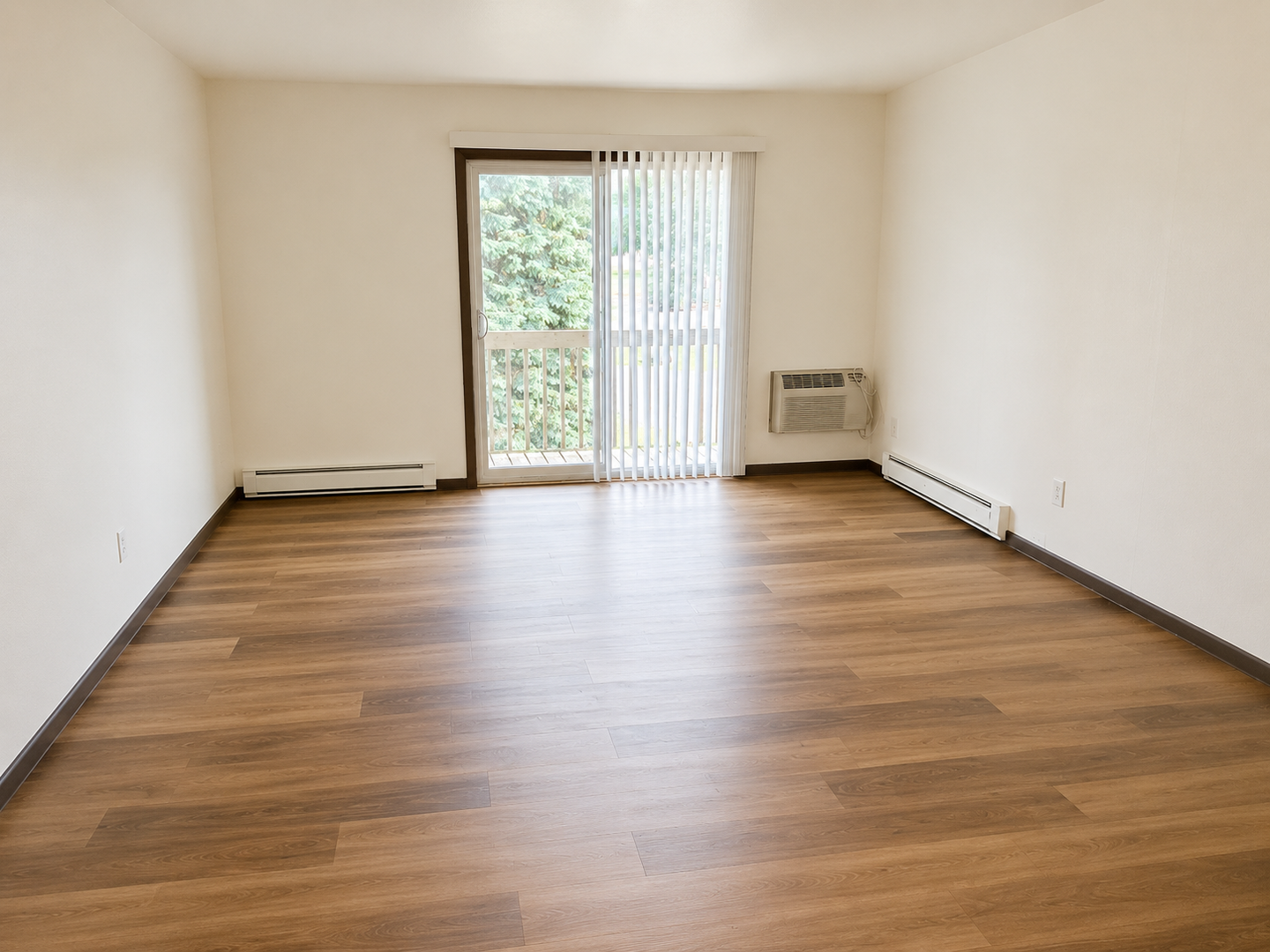 Sun Prairie Apartment: 242 Amber Trail