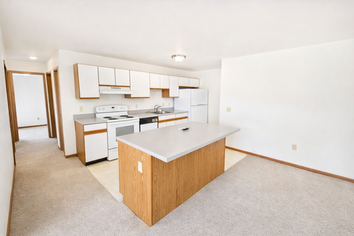 2 Bed / 1 Bath Apartment at West Win Heights – photo 1