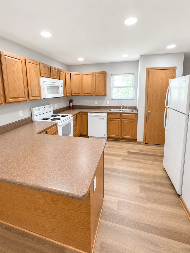 Dubuque Apartment: 815-829 Hawkeye Drive