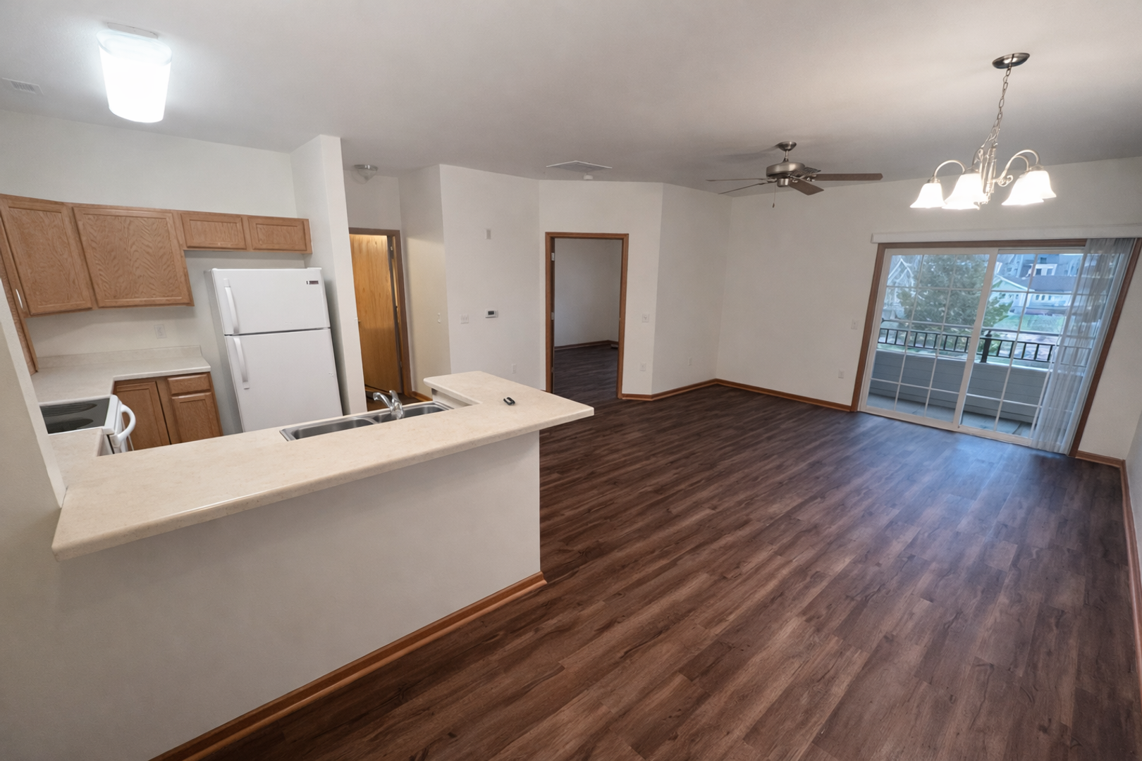 Oregon Apartment: 101 Elliot Lane - 218 Wolfe Street