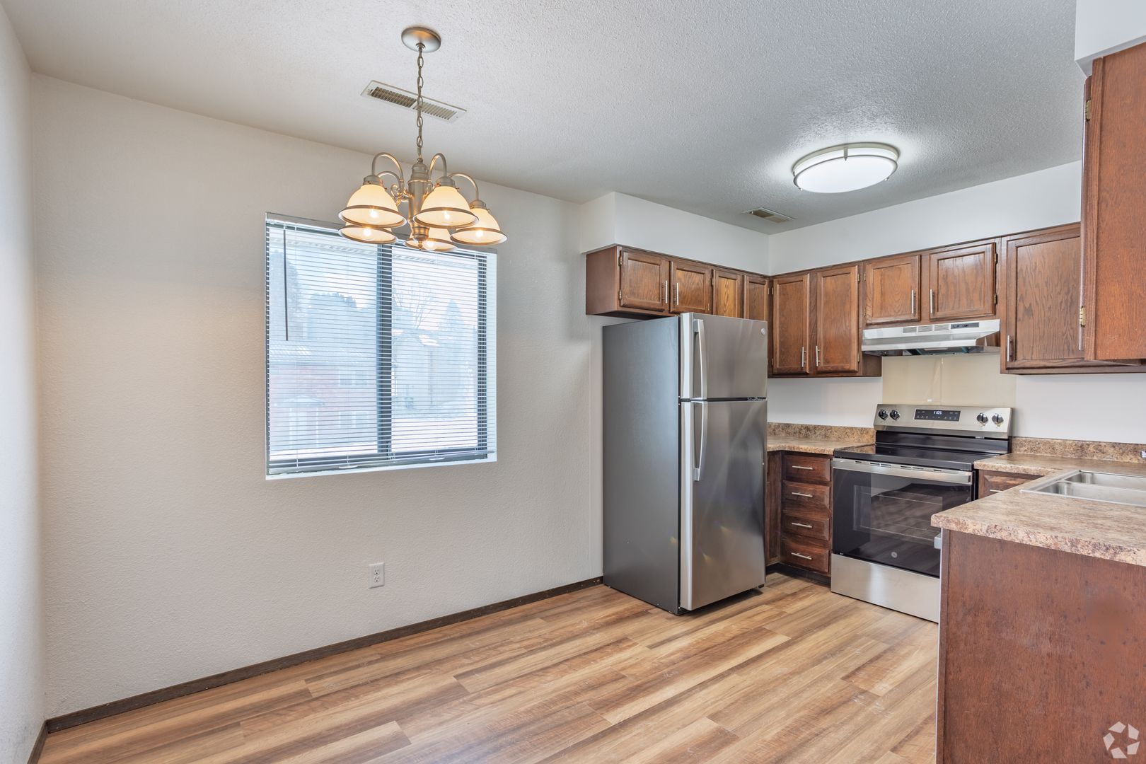 Dubuque Apartment: 811-860 Hawkeye Drive