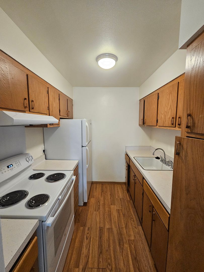 Sparta Apartment: 604 N Black River St