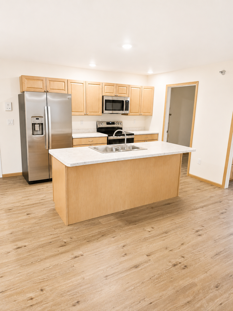 Tomah Apartment: 400 Larkin Street