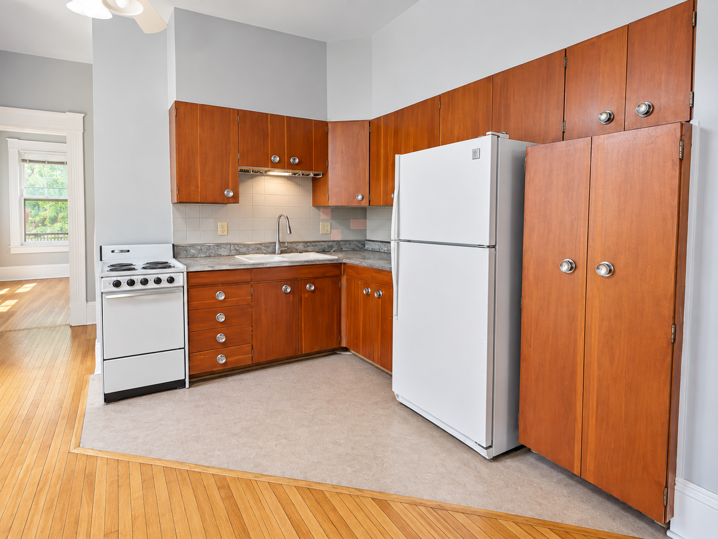 Madison Apartment: 110-112 E Johnson Street