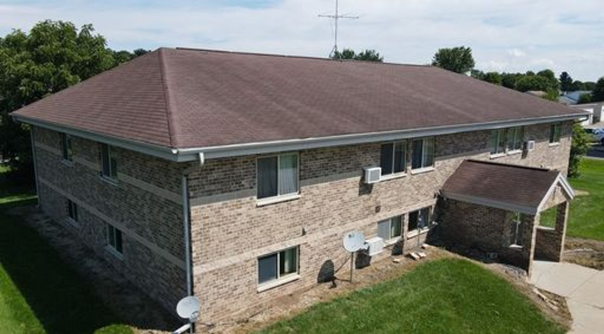 Arena Apartment: 101 Sharon Street