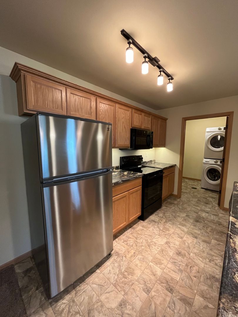 Tomah Apartment: 1010-1028 Berry Avenue