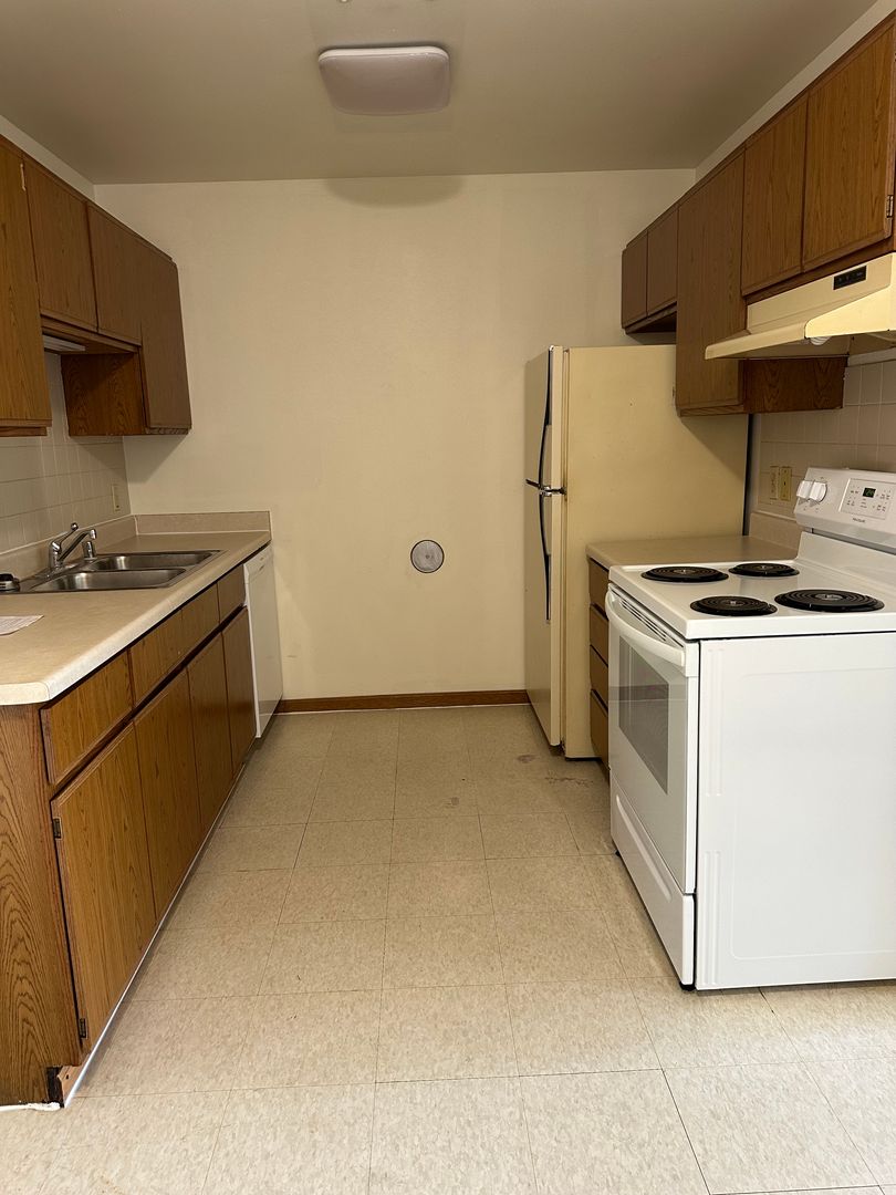 Arena Apartment: 101 Sharon Street