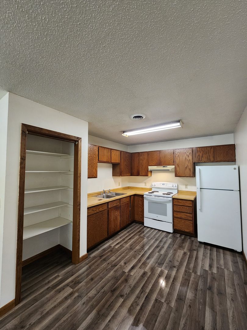 Mauston Apartment: 532-536 Jefferson Street