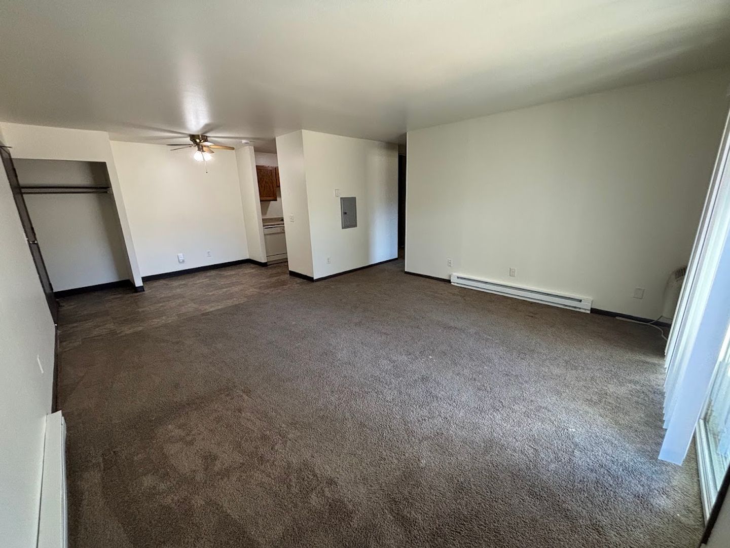 Sun Prairie Apartment: 242 Amber Trail