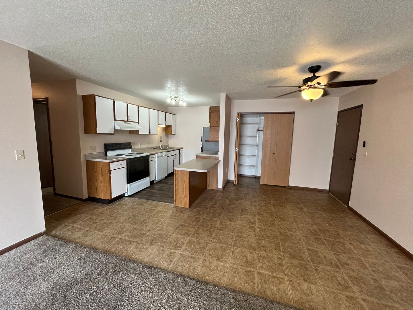 Tomah Apartment: 202-260 Murdock St