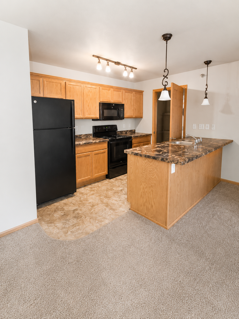 Tomah Apartment: 1010-1028 Berry Avenue