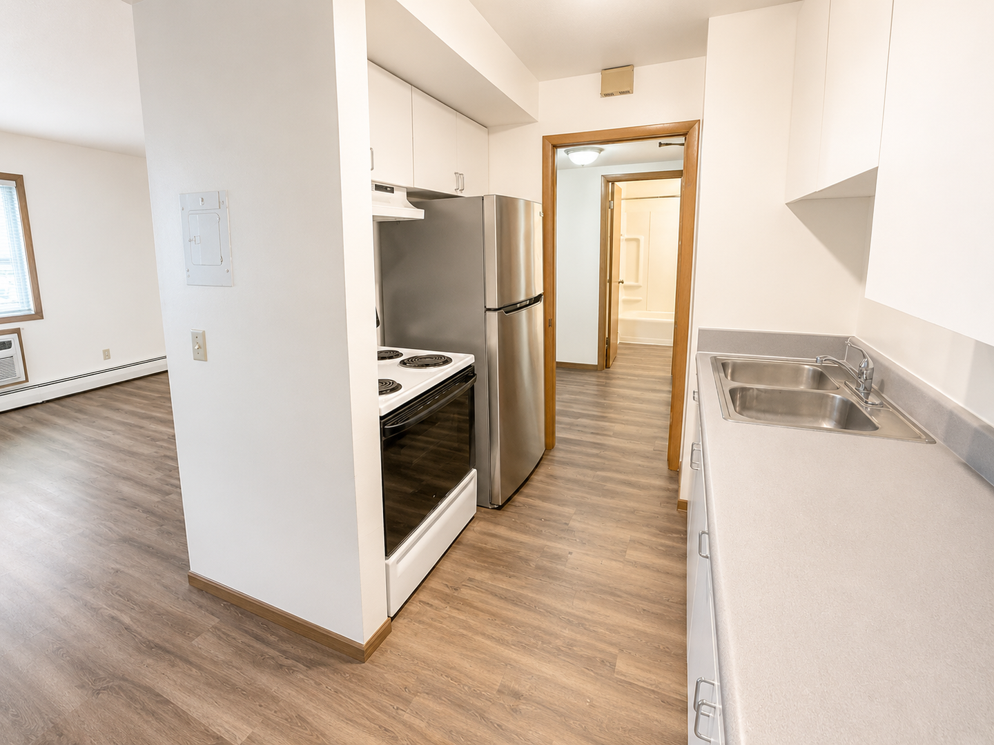 Madison Apartment: 1001-1009 GILBERT ROAD