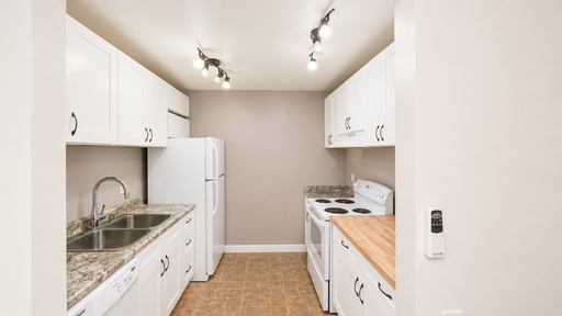 2 Bed / 1 Bath Apartment in Waunakee!