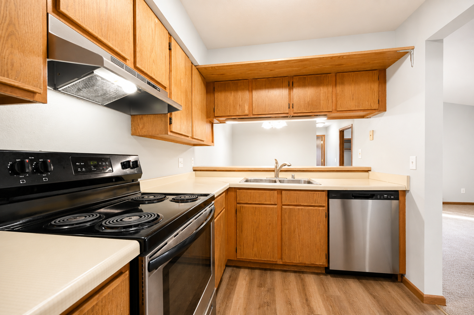 Cottage Grove Apartment: 601 E. Oak St.