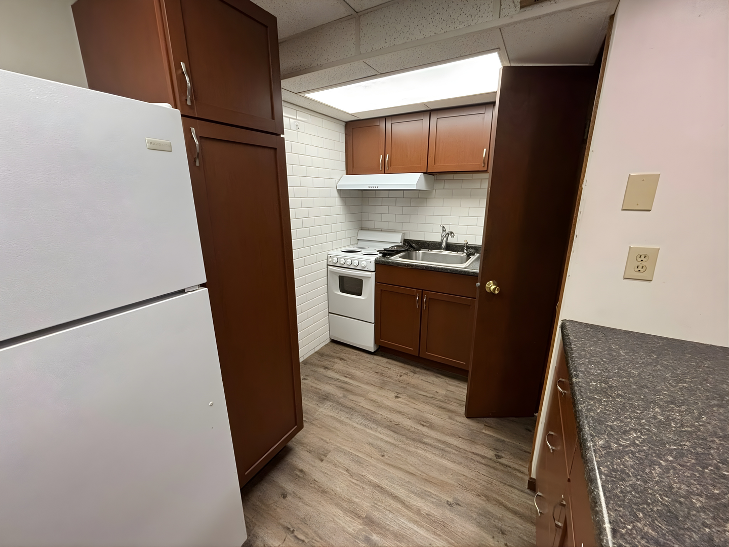 Dodgeville Apartment: 616 W. Washington St.