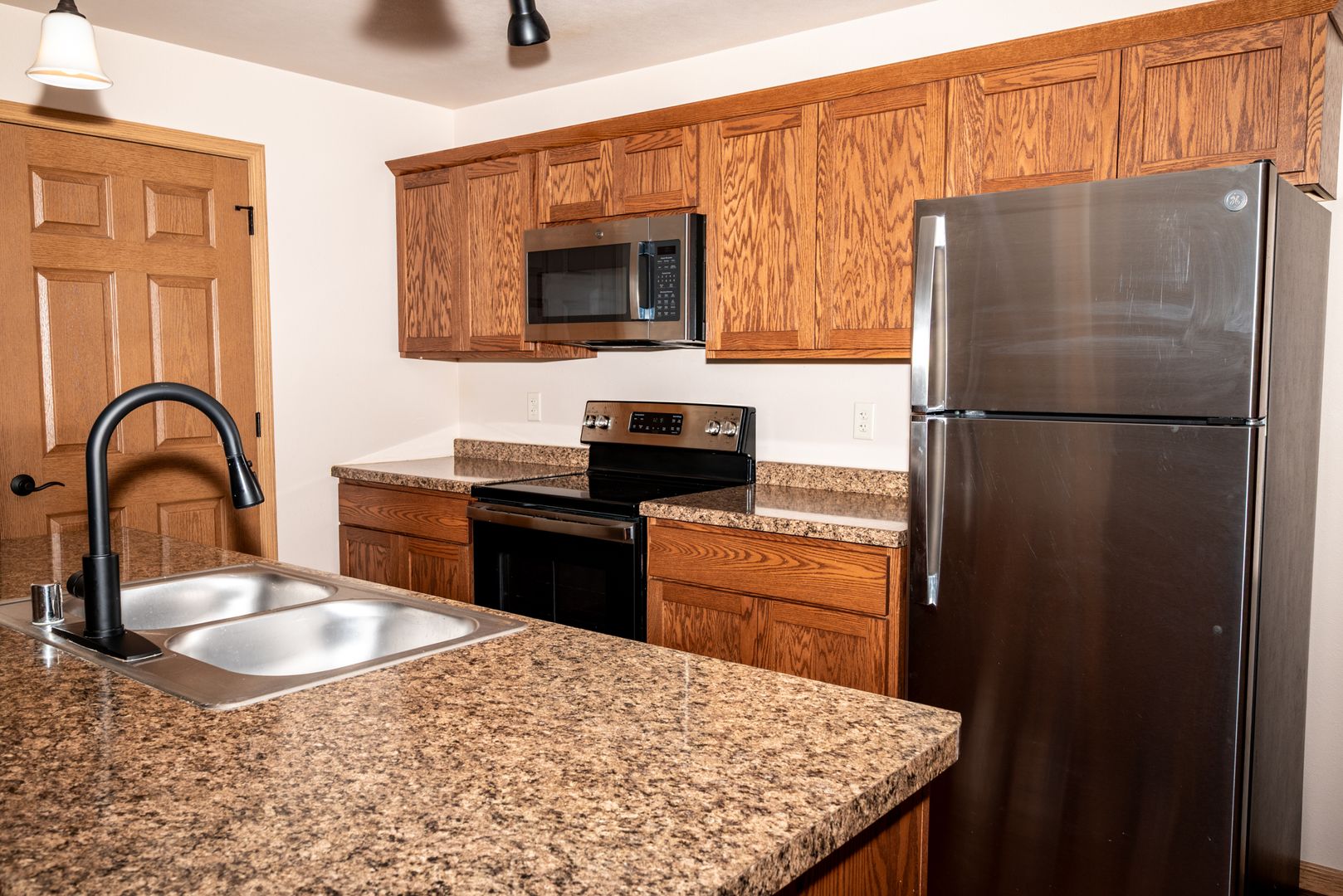 Tomah Apartment: 505 Larkin Street