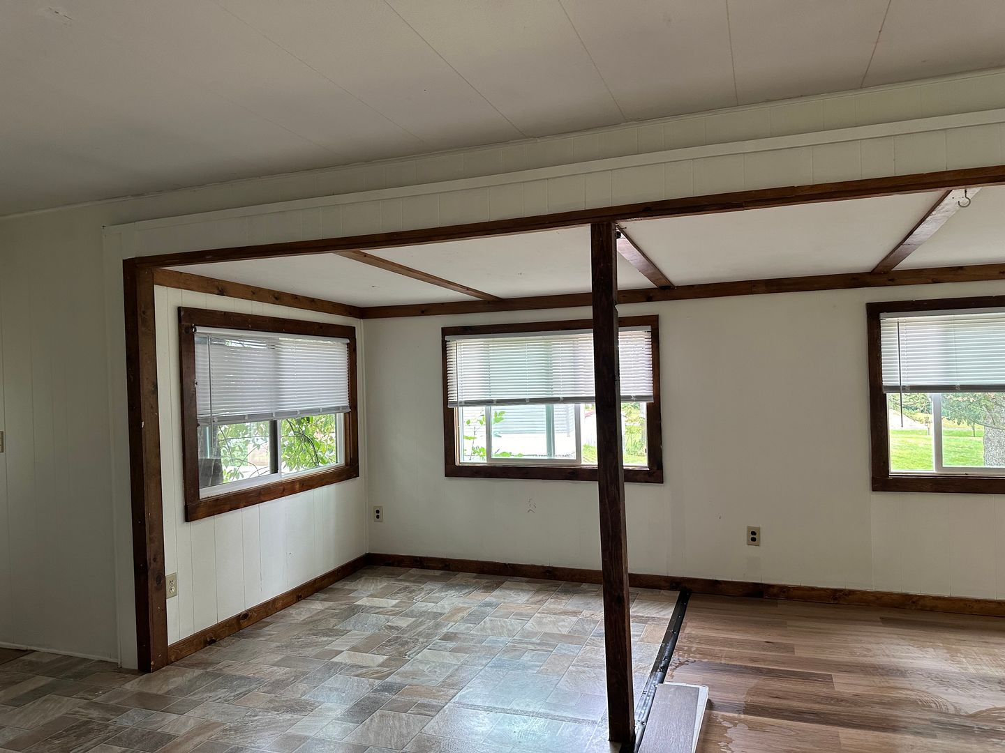 BARABOO Apartment: E12505 CTY RD W