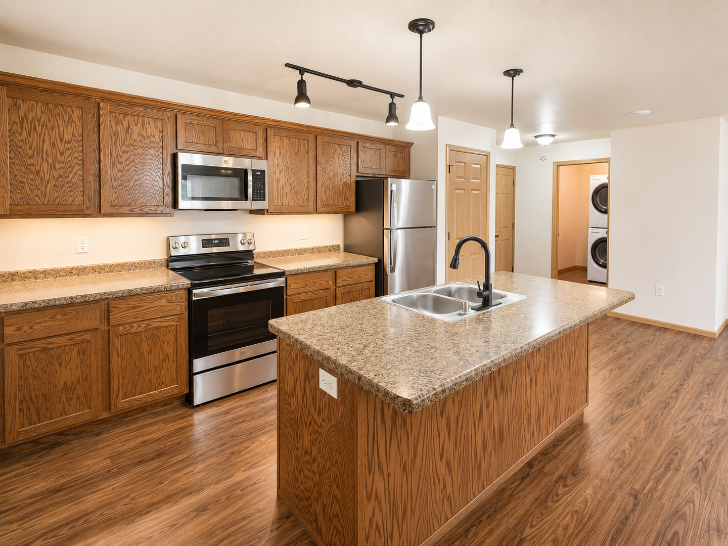 Tomah Apartment: 505 Larkin Street