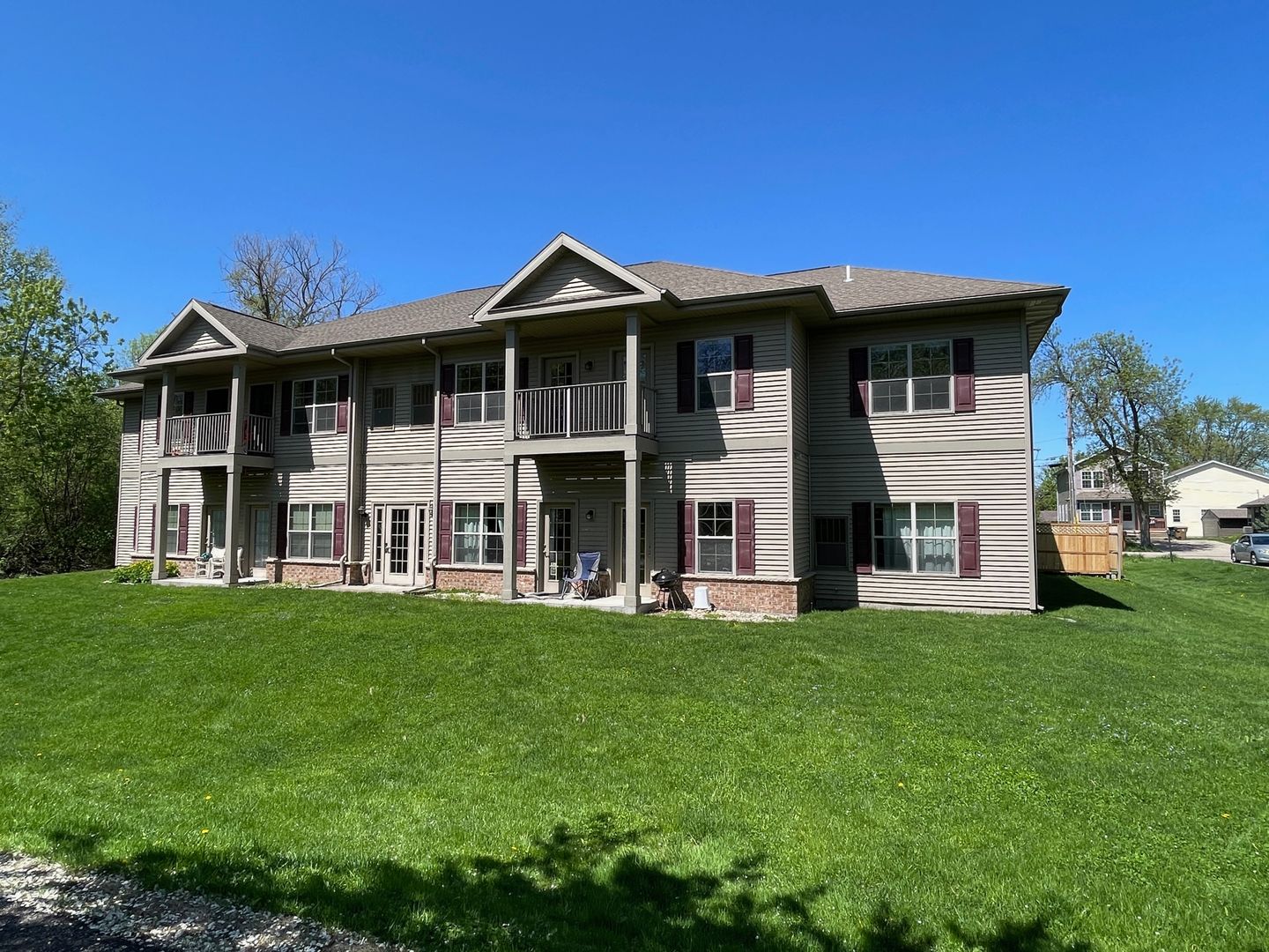 Madison Apartment: 1517 Martin St.