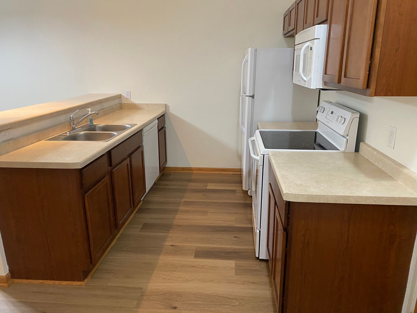 Oregon Apartment: 101 Elliot Lane - 218 Wolfe Street