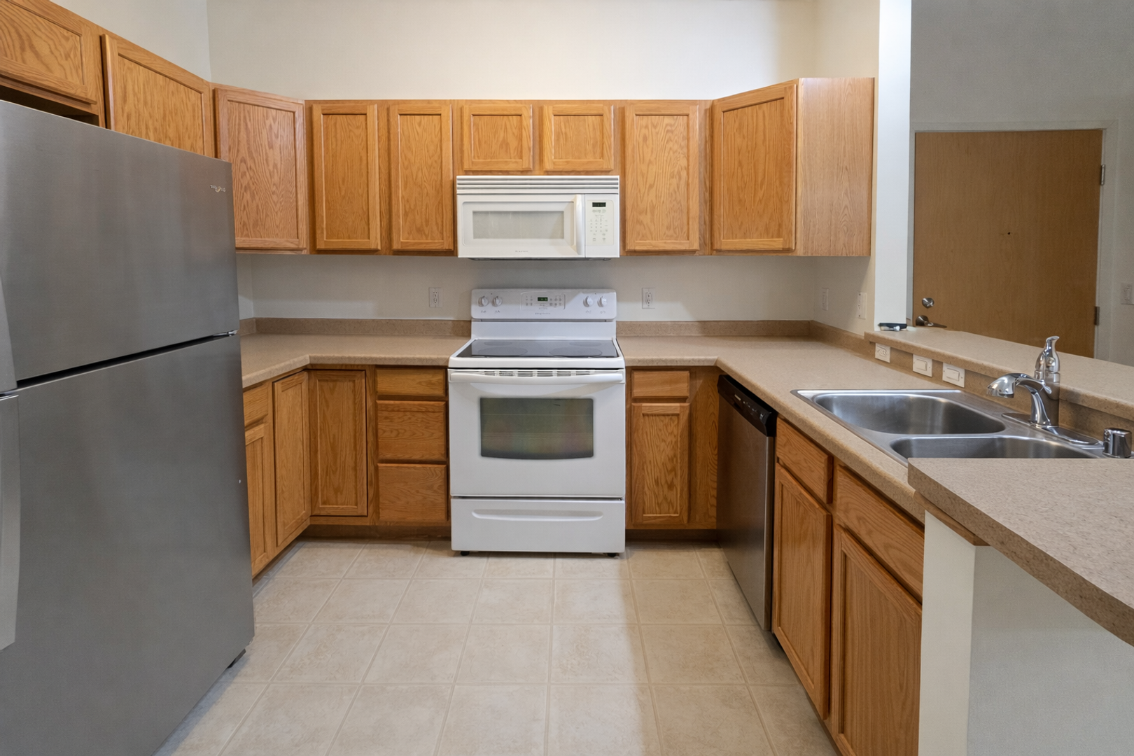 Oregon Apartment: 101 Elliot Lane - 218 Wolfe Street