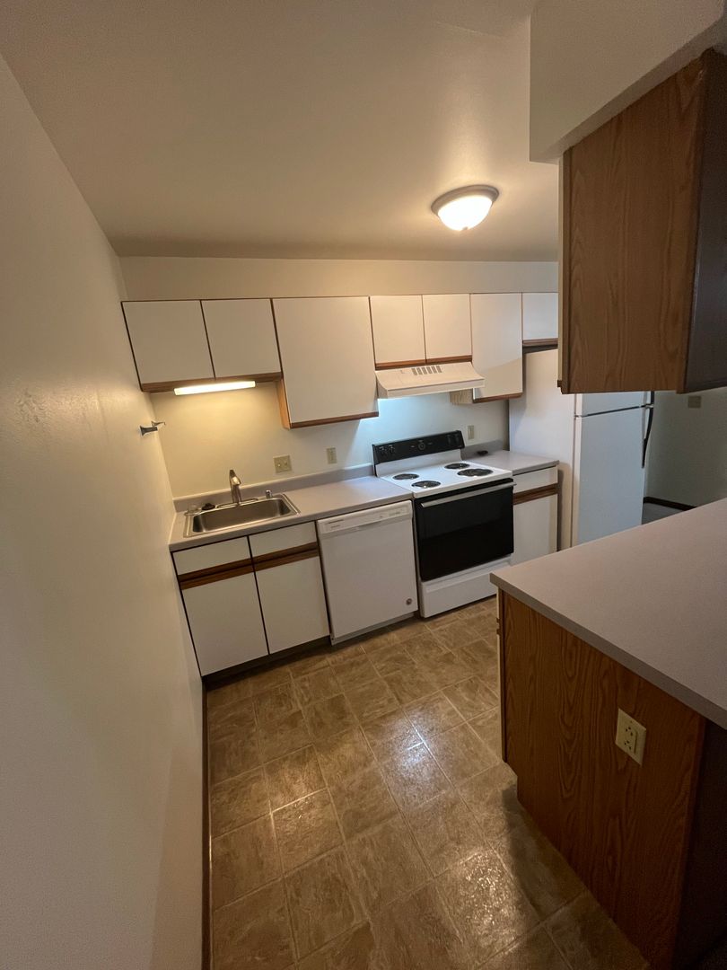 207 WEST WIN HEIGHTS