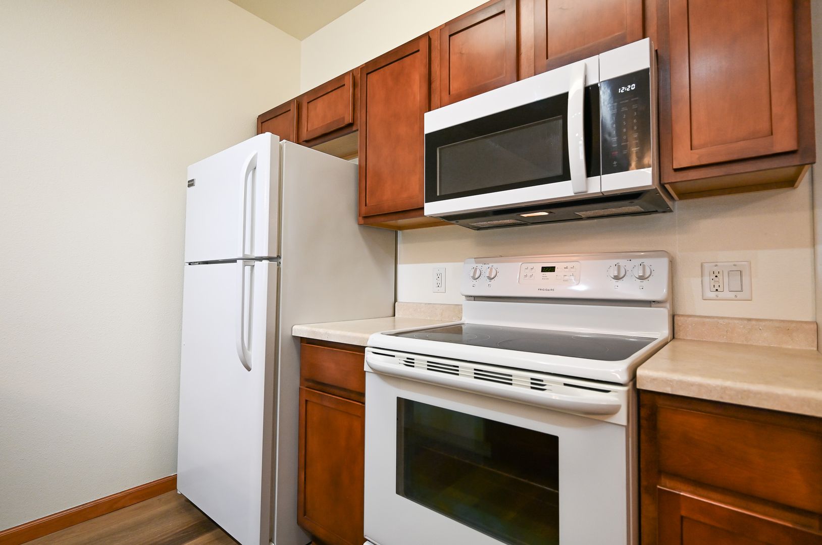 Oregon Apartment: 101 Elliot Lane - 218 Wolfe Street