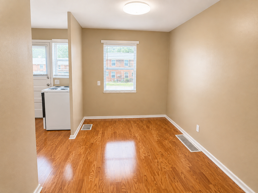2 Bed / 1 Bath Townhome at Eagle Point Townhomes – photo 1