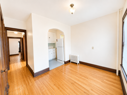 1 Bed, 1 Bath Apartment Downtown Madison – photo 1
