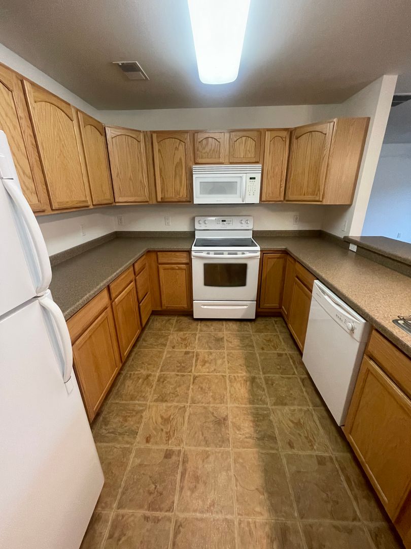 OREGON Apartment: 101 Elliot Lane - 218 Wolfe Street