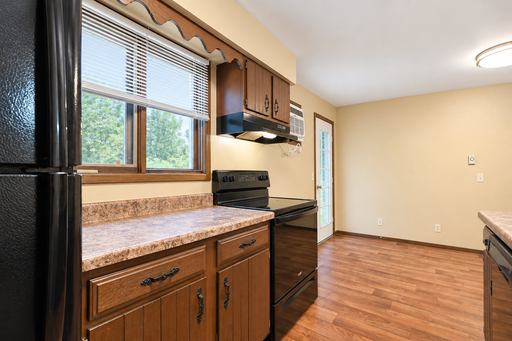 2 Bed 1 Bath Rental at 2985 Wildwood Drive - 3, Dubuque, IA – photo 1
