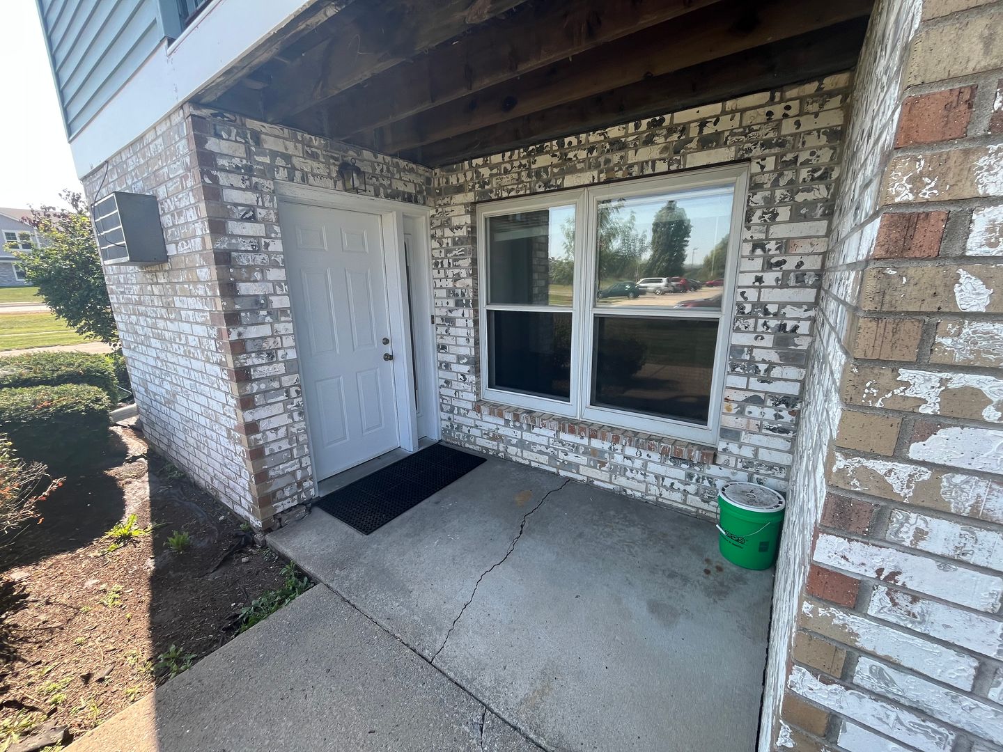 Cottage Grove Apartment: 601 E. Oak St.