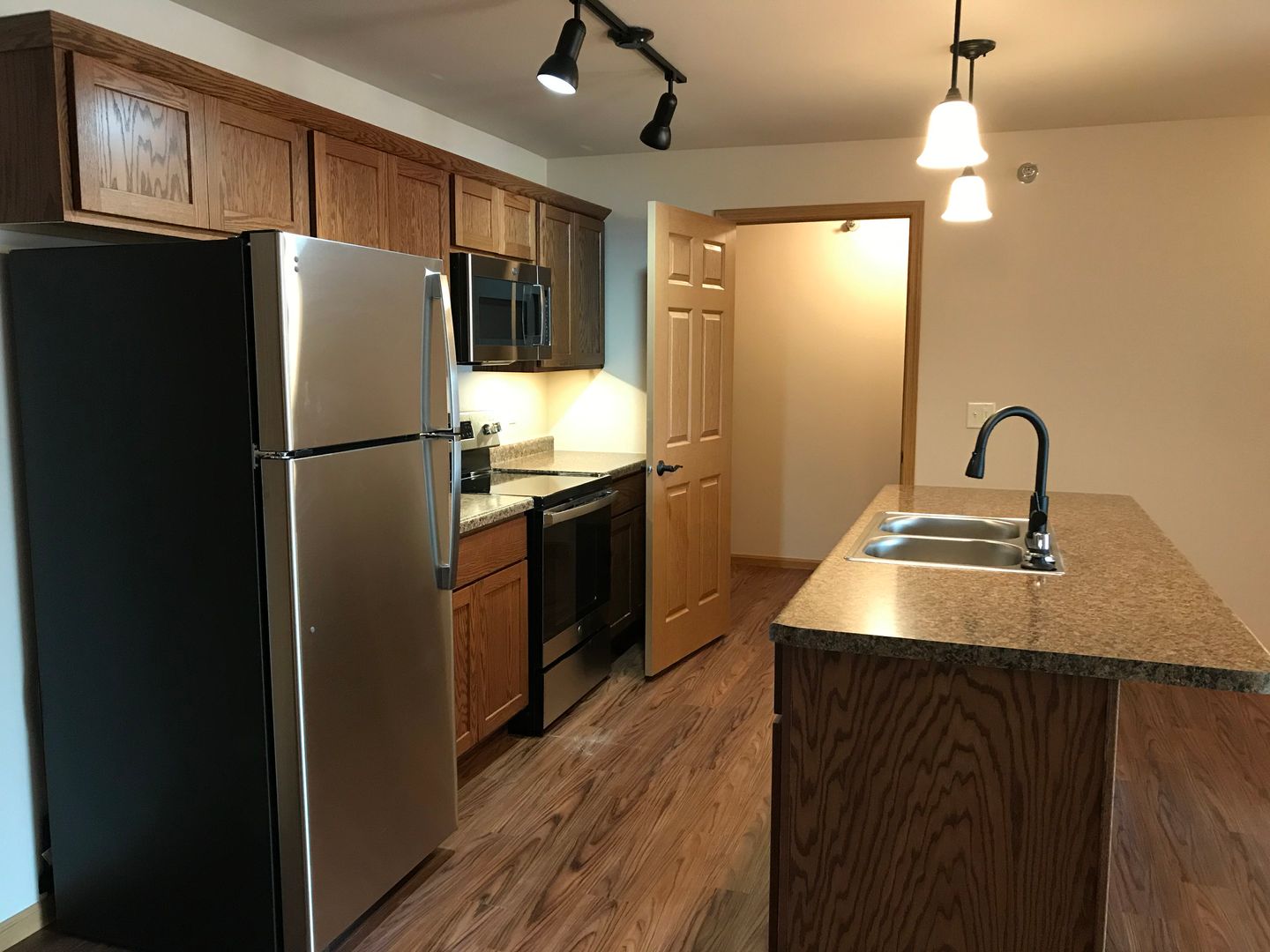 Tomah Apartment: 505 Larkin Street