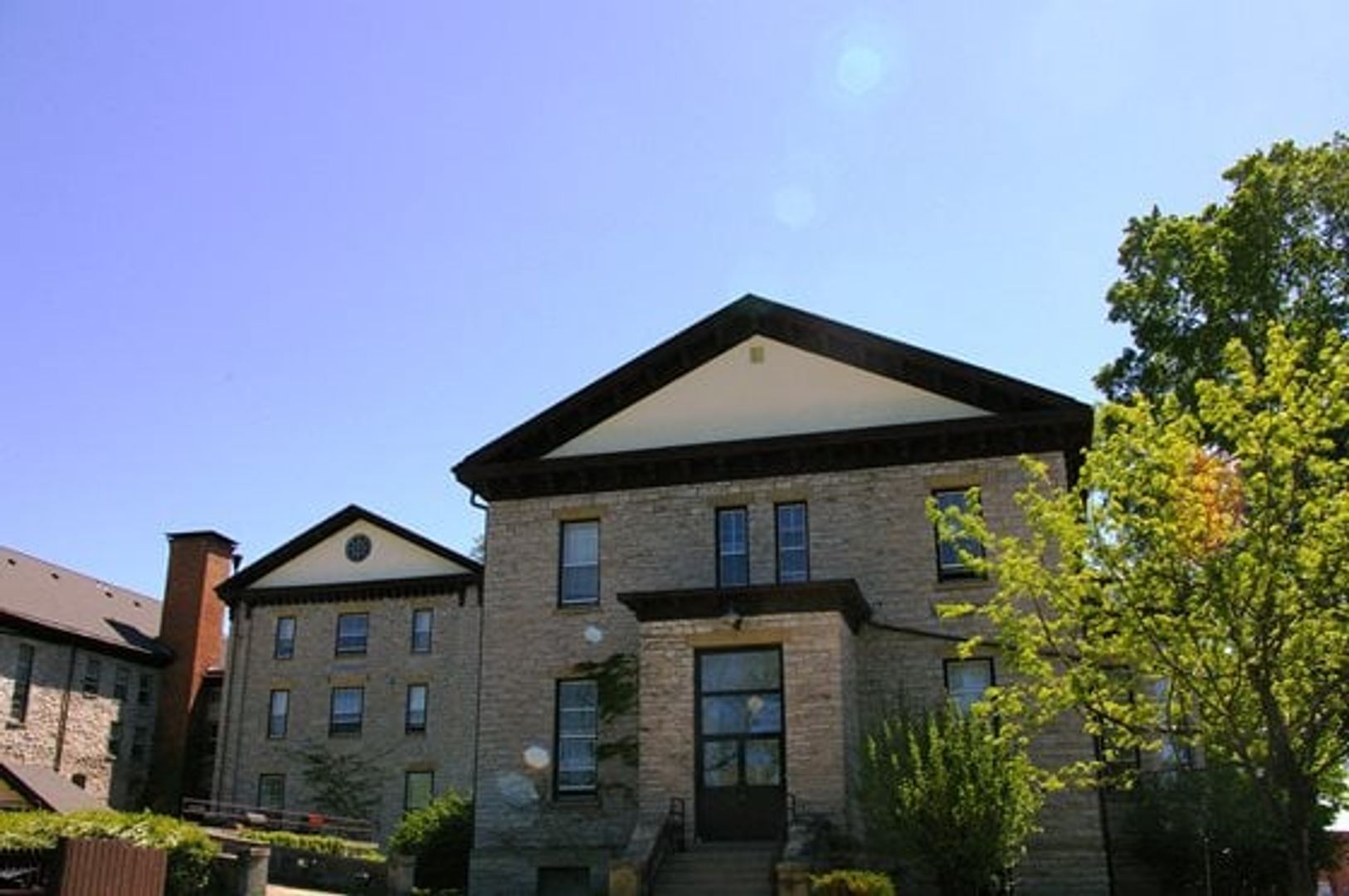 Rountree Hall Apartments
