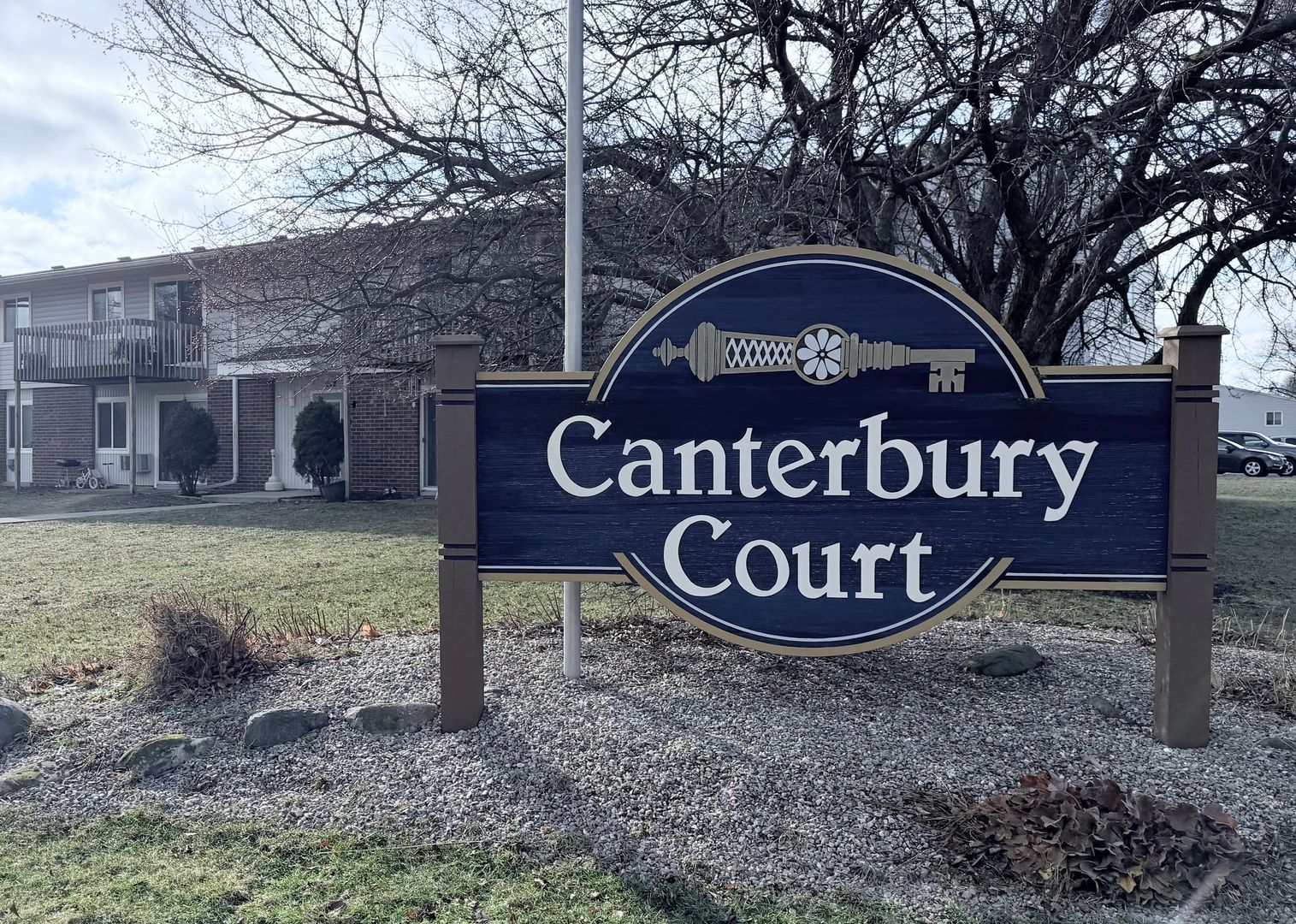 Sun Prairie Apartment: 242 Amber Trail