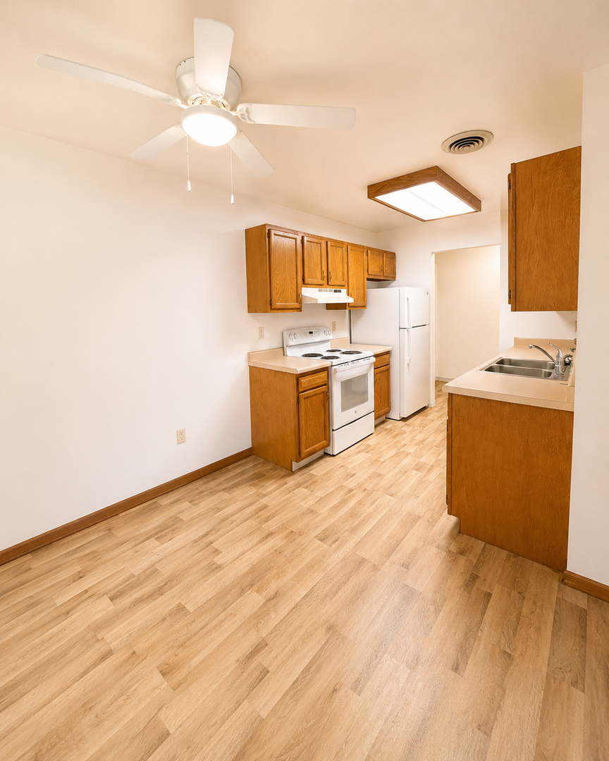 Sun Prairie Apartment: 31-35 Hart Road
