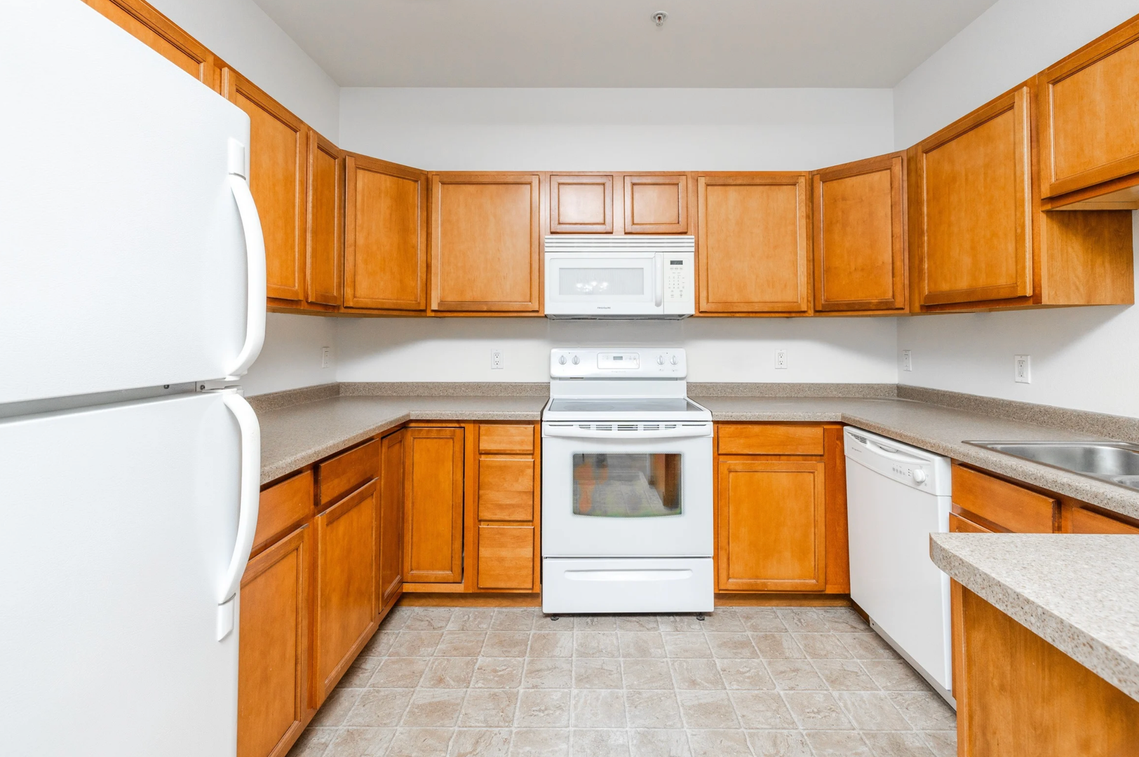 Oregon Apartment: 101 Elliot Lane - 218 Wolfe Street